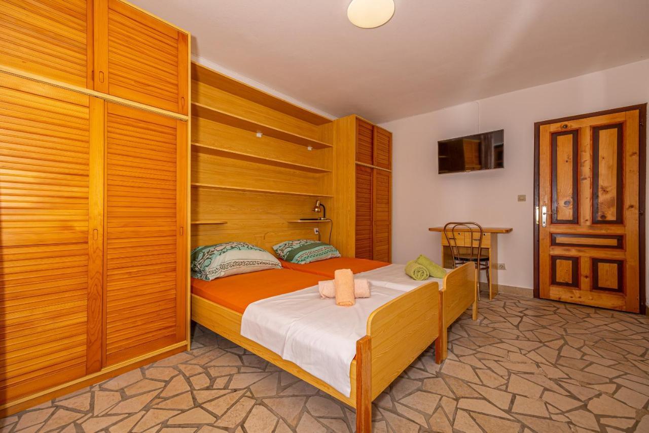 Apartments Francoise Crikvenica Exterior foto