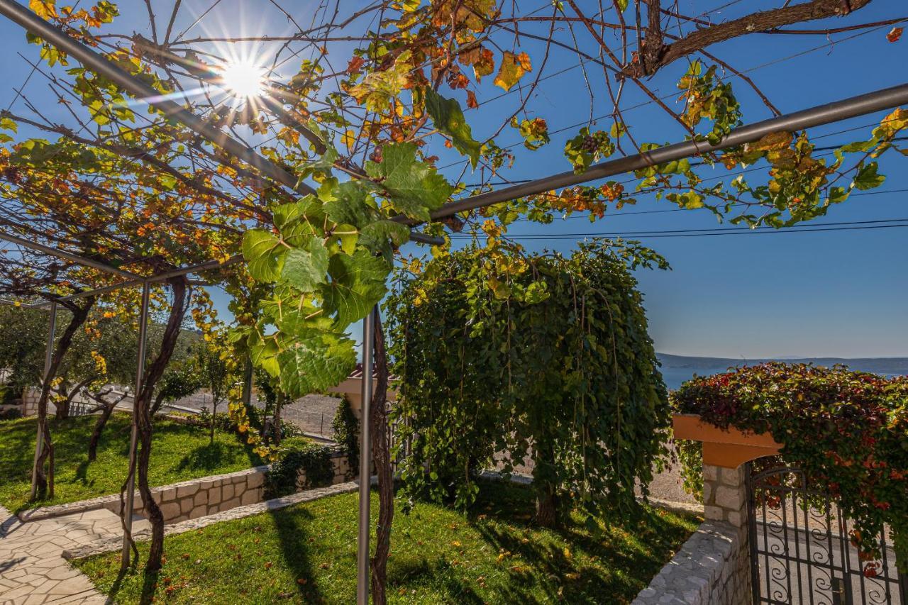 Apartments Francoise Crikvenica Exterior foto