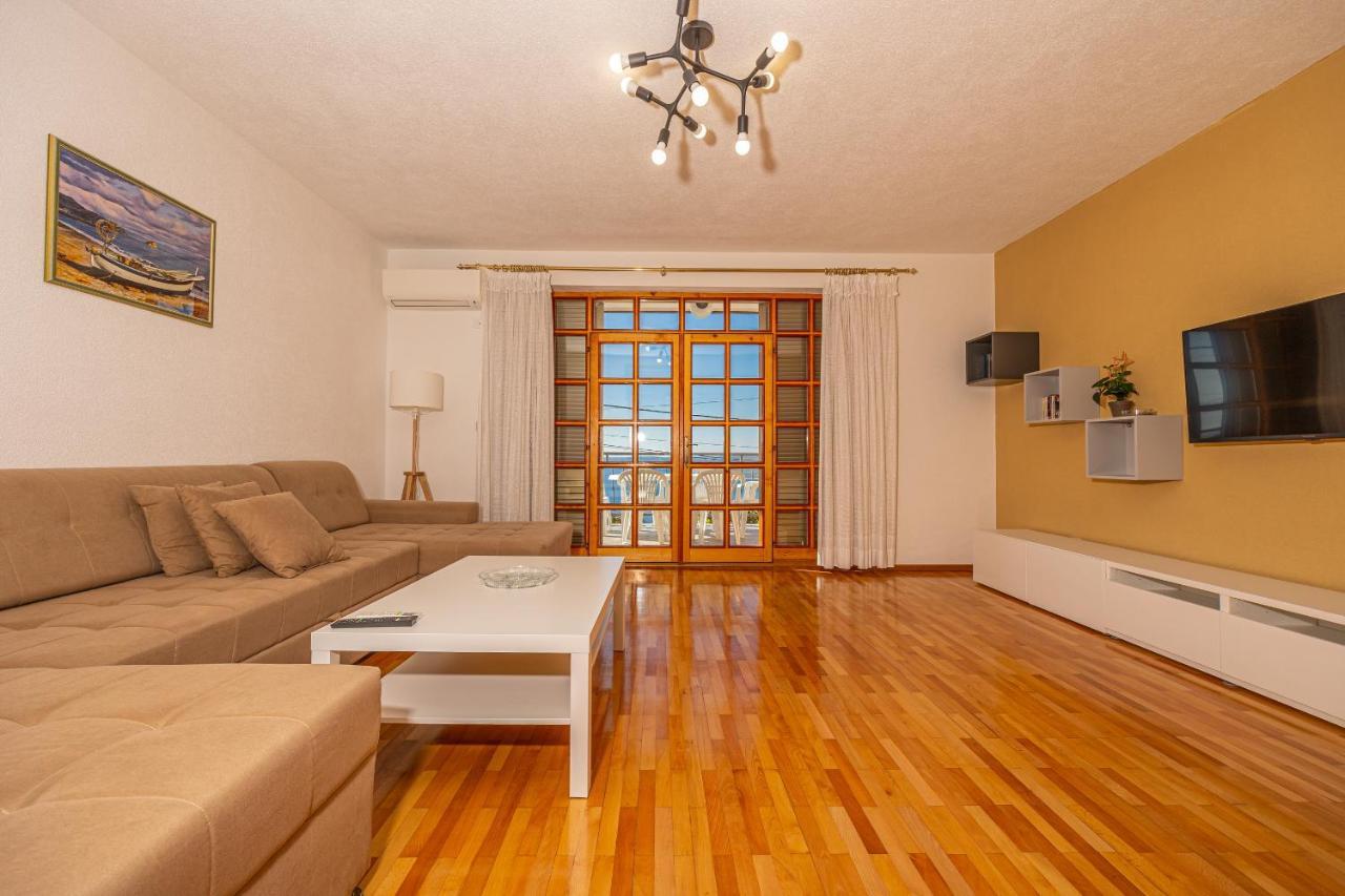 Apartments Francoise Crikvenica Exterior foto