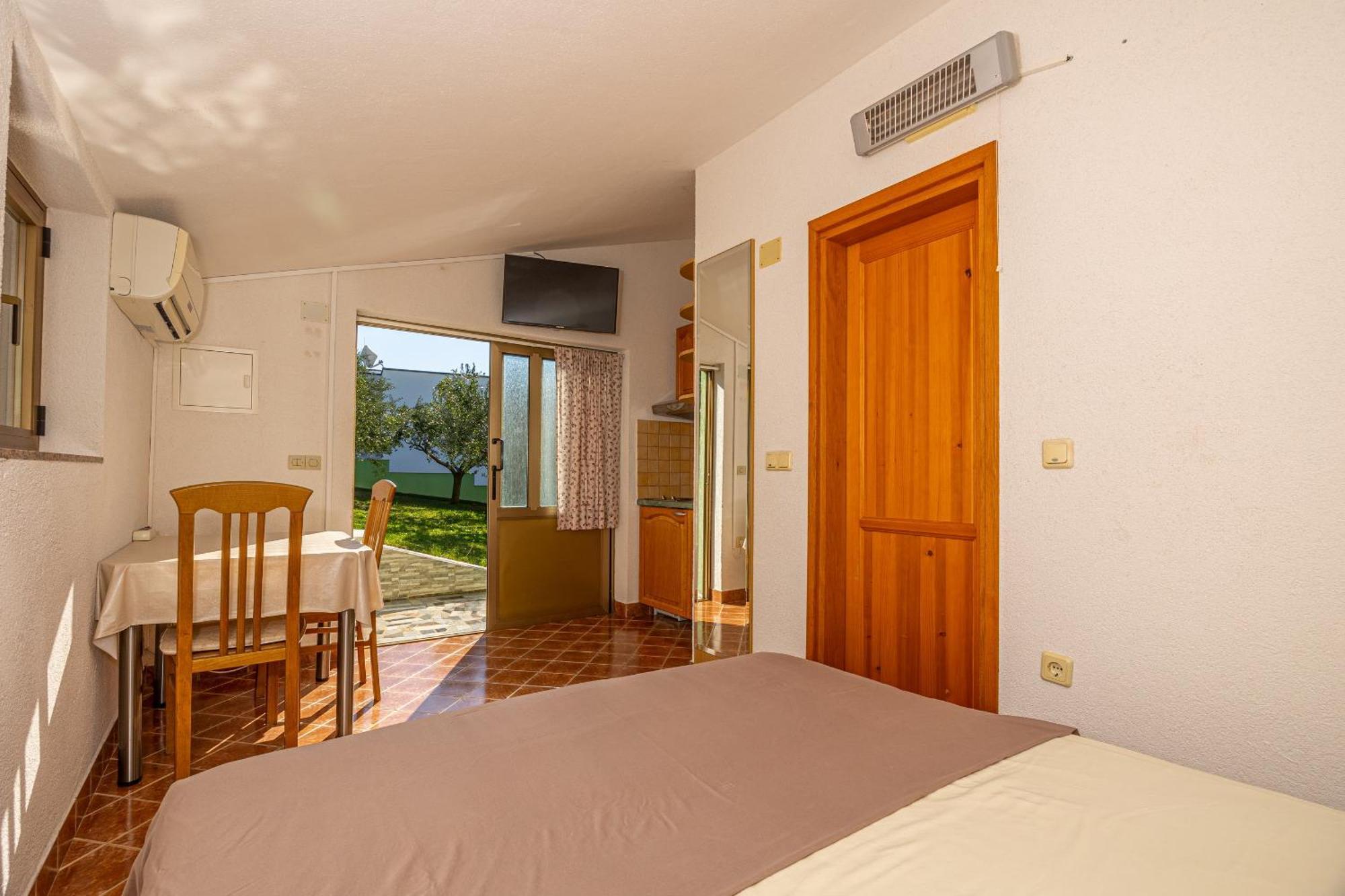 Apartments Francoise Crikvenica Exterior foto