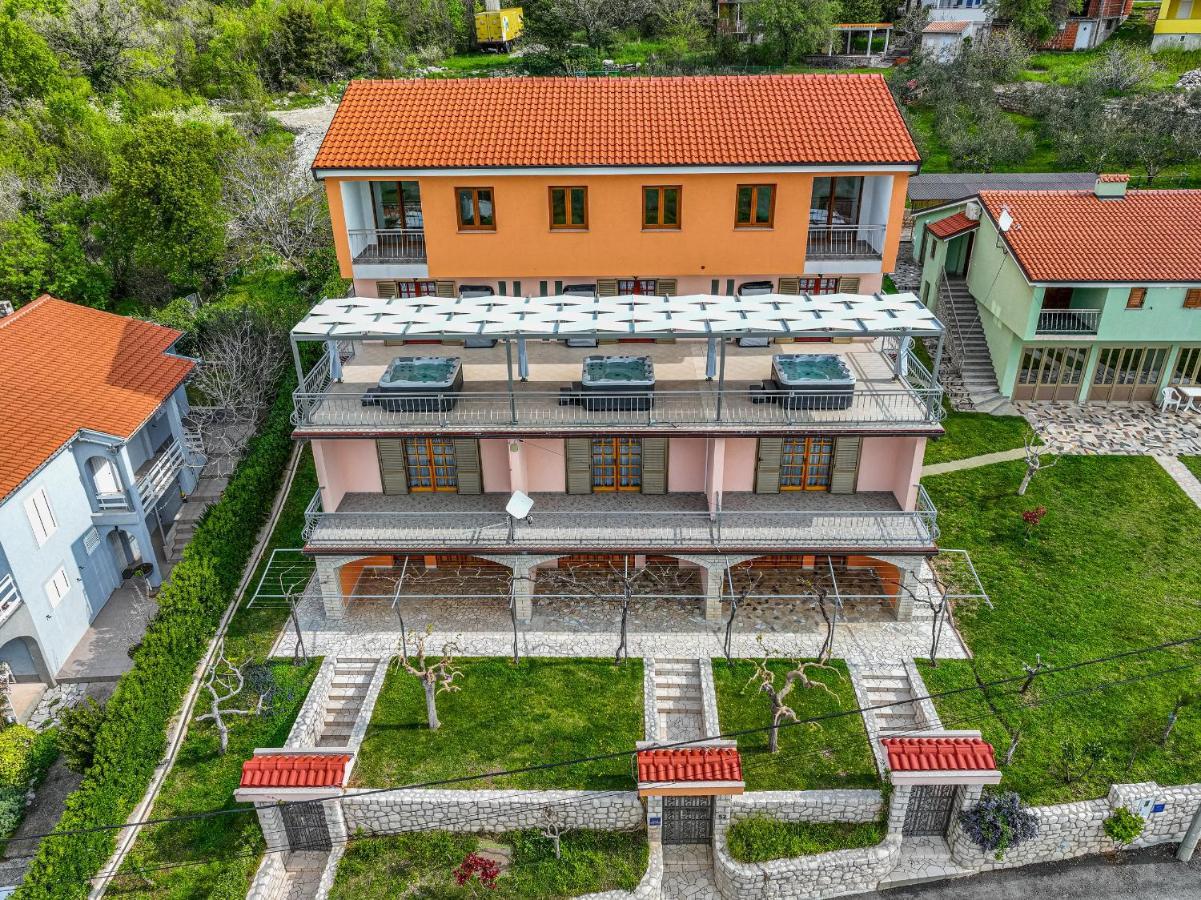 Apartments Francoise Crikvenica Exterior foto