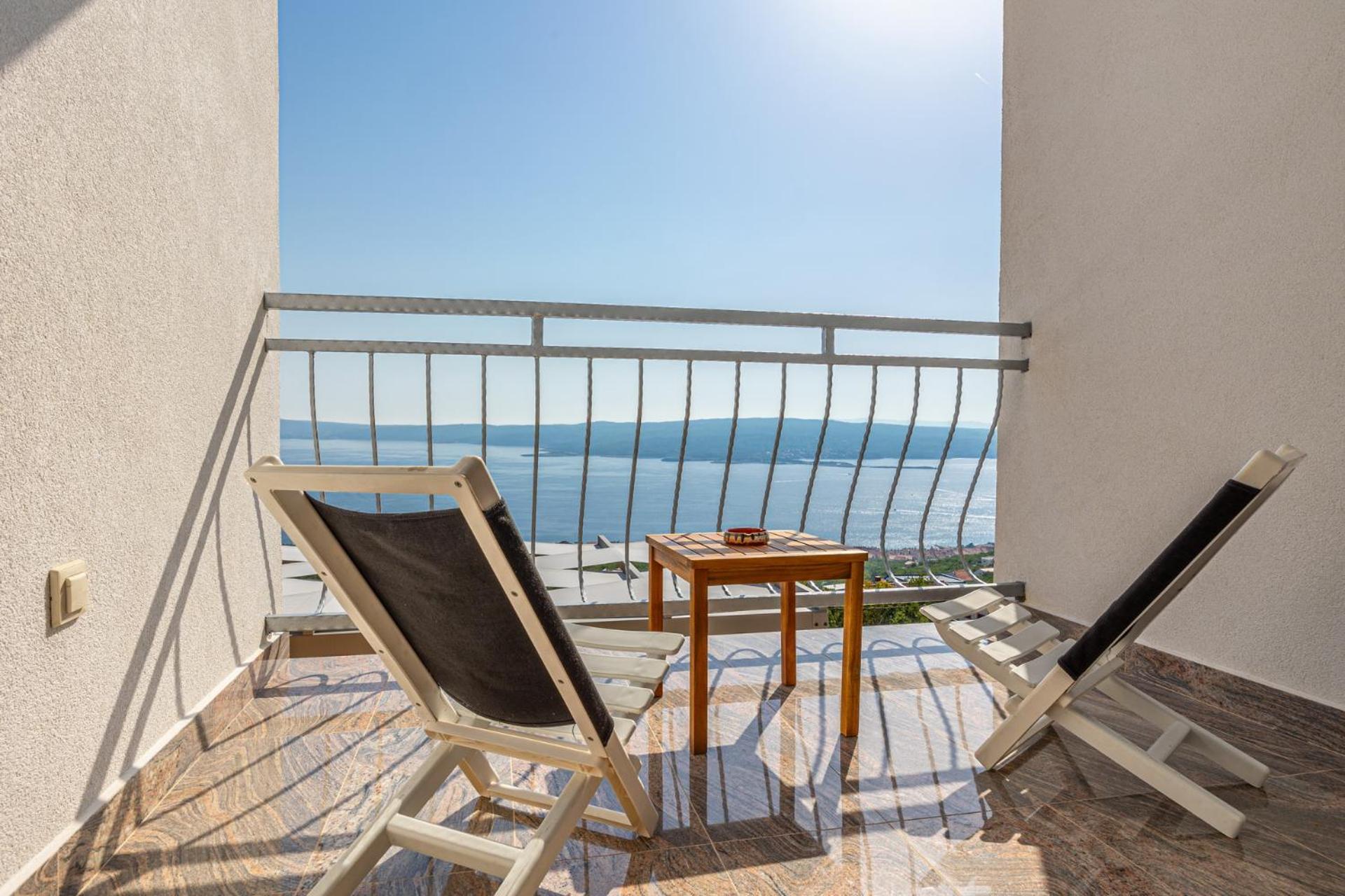 Apartments Francoise Crikvenica Exterior foto